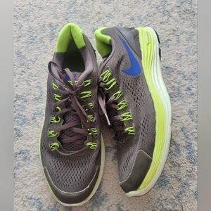 NIKE Lunalon Lunarglide Sneckers sz 9